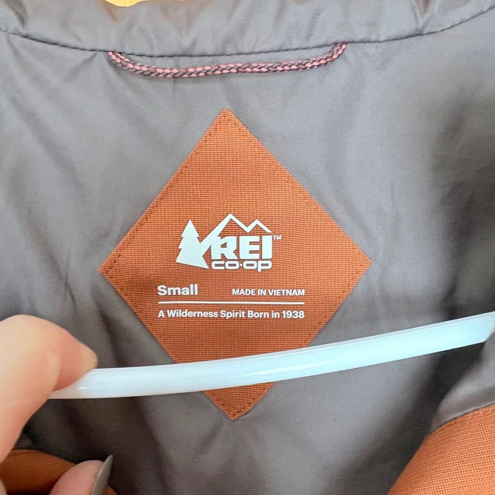 Rei Co-Op **preowned wear**